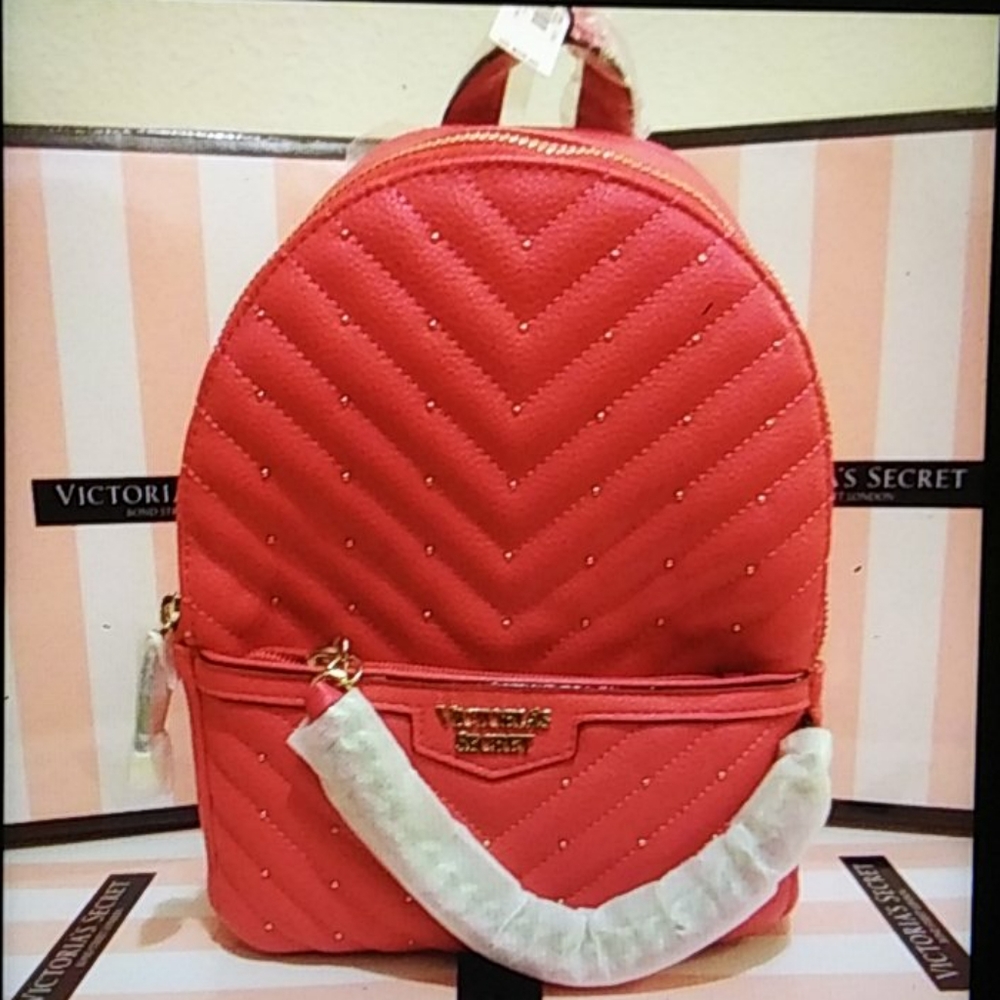 VS Studded V-Quilt Small City Backpack